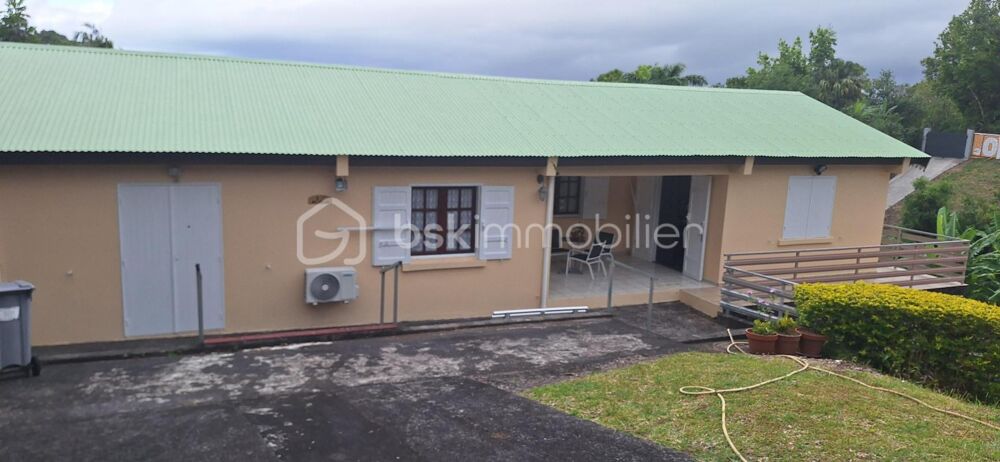 Maison Vue Mer à Sainte-Suzanne  Calme, Espace, Jardin & Proximité des Axes !