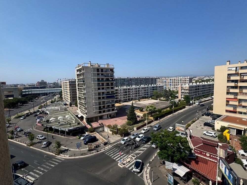 Marseille 9 DROMEL TYPE 3 /4 de 70 m2 AU 7 IEME ETAGE
