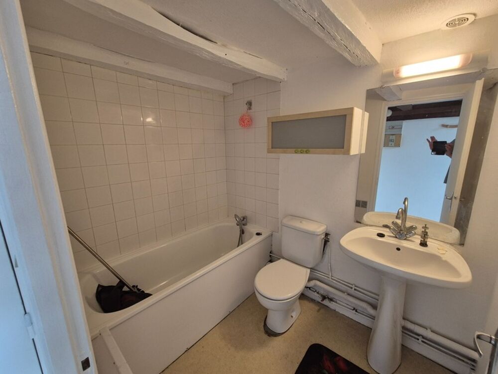 Vente Appartement Appartement T2 en résidence sécurisée, face Hôtel de Ville, proche tous commerces et transport Angouleme