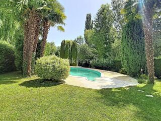  Maison à vendre 8 pièces 204 m²