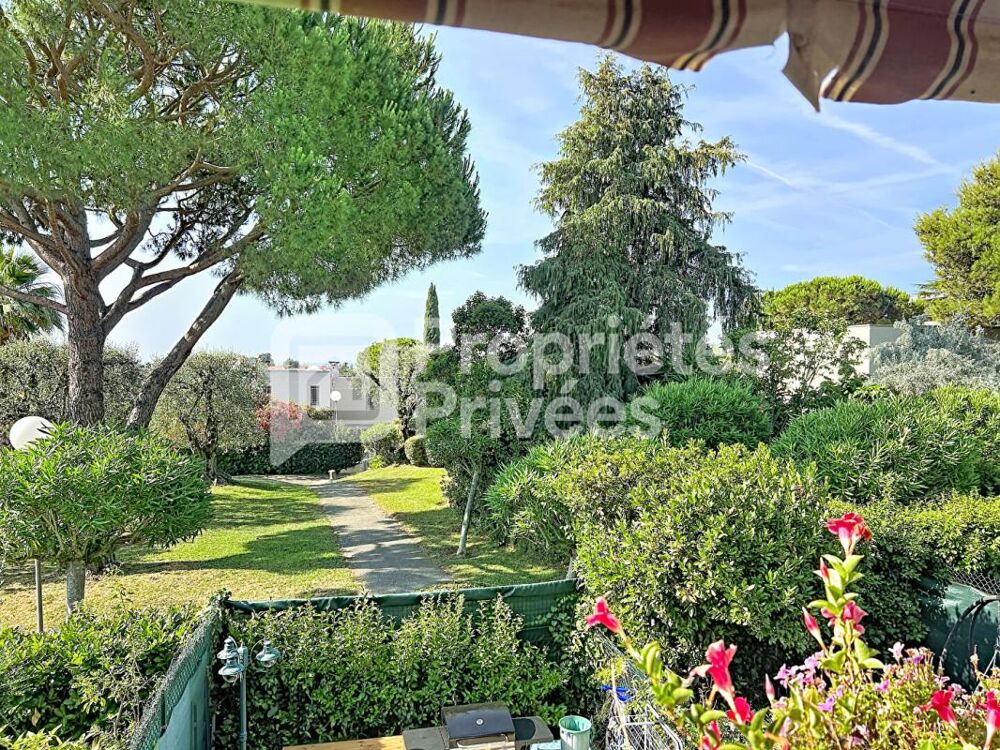 Studio de 33 m² à Cagnes-sur-Mer Terrasse, piscine, vue mer et garage