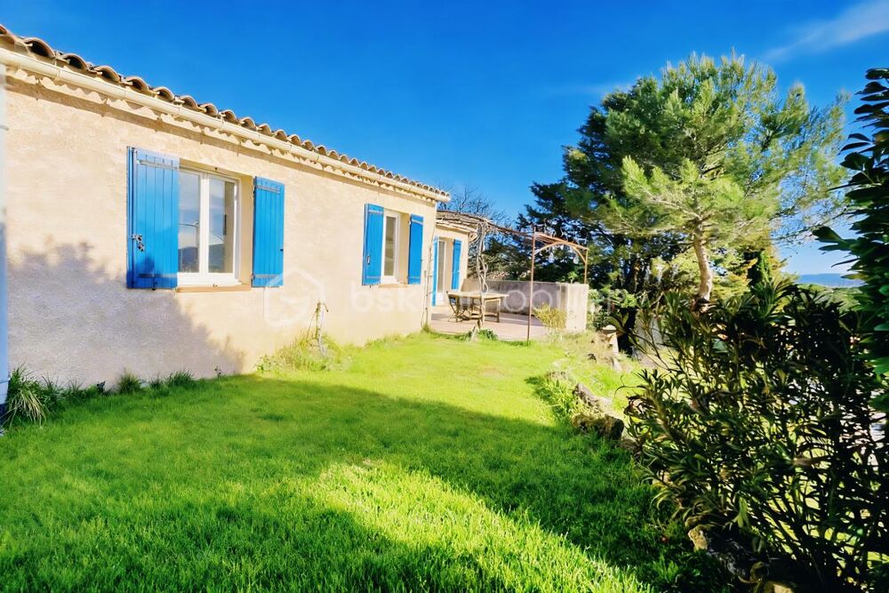 À vendre  Maison de plain-pied 3 chambres avec piscine  Villelaure