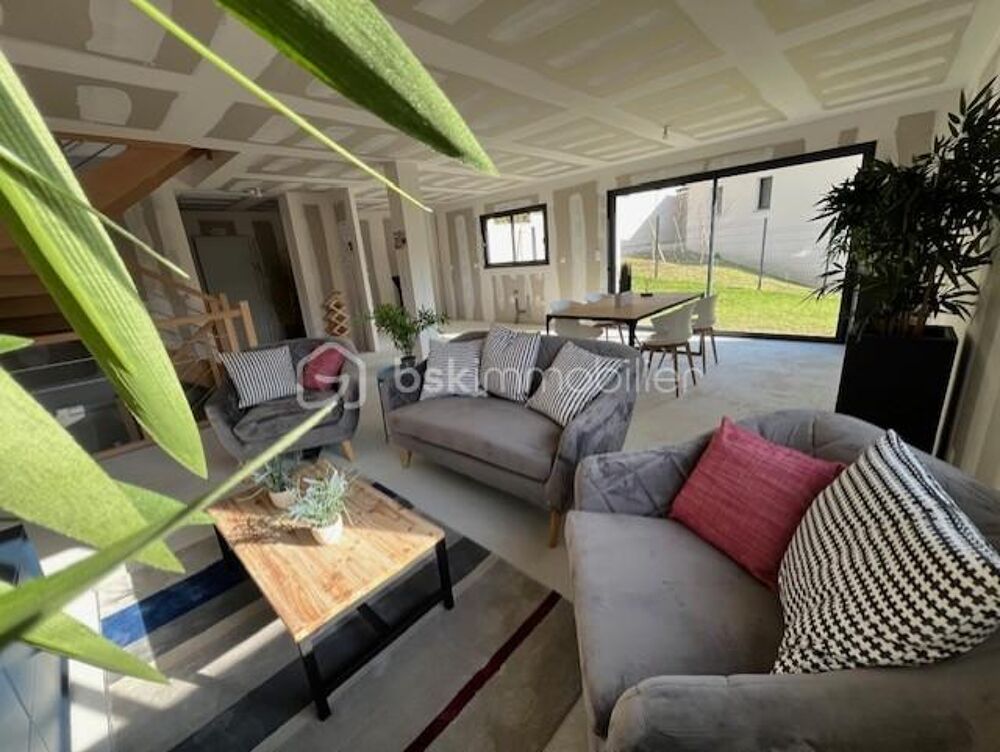 AXE ROUEN ET PLATEAU EST MAISON DE 150 m2 CLASSE ENERGETIQUE A? Frais de notaire réduits à Amfreville-la-Mi-Voie ?