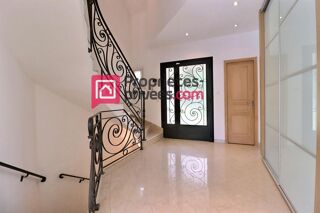  Maison  vendre 7 pices 260 m