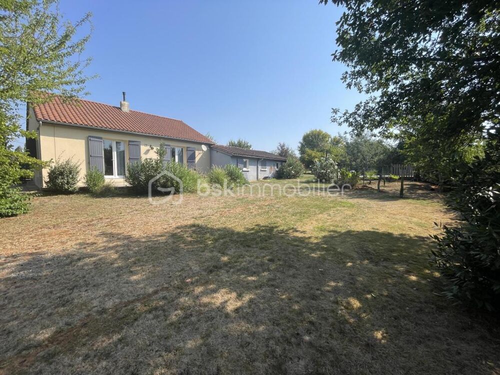 Maison de plain-pied de 110 m² avec une suite parentale, un studio et une piscine sur terrain clos de 2 260 m²