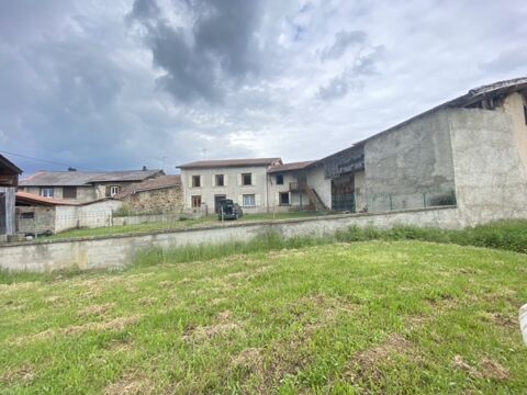   A VENDRE ANCIEN CORPS DE FERME A FORT POTENTIEL  MAISON , GRANGE ET D�PENDANCES 42260 SAINT MARTIN LA SAUVET� Ferme - 8 pi�ce(s) - 200 m�