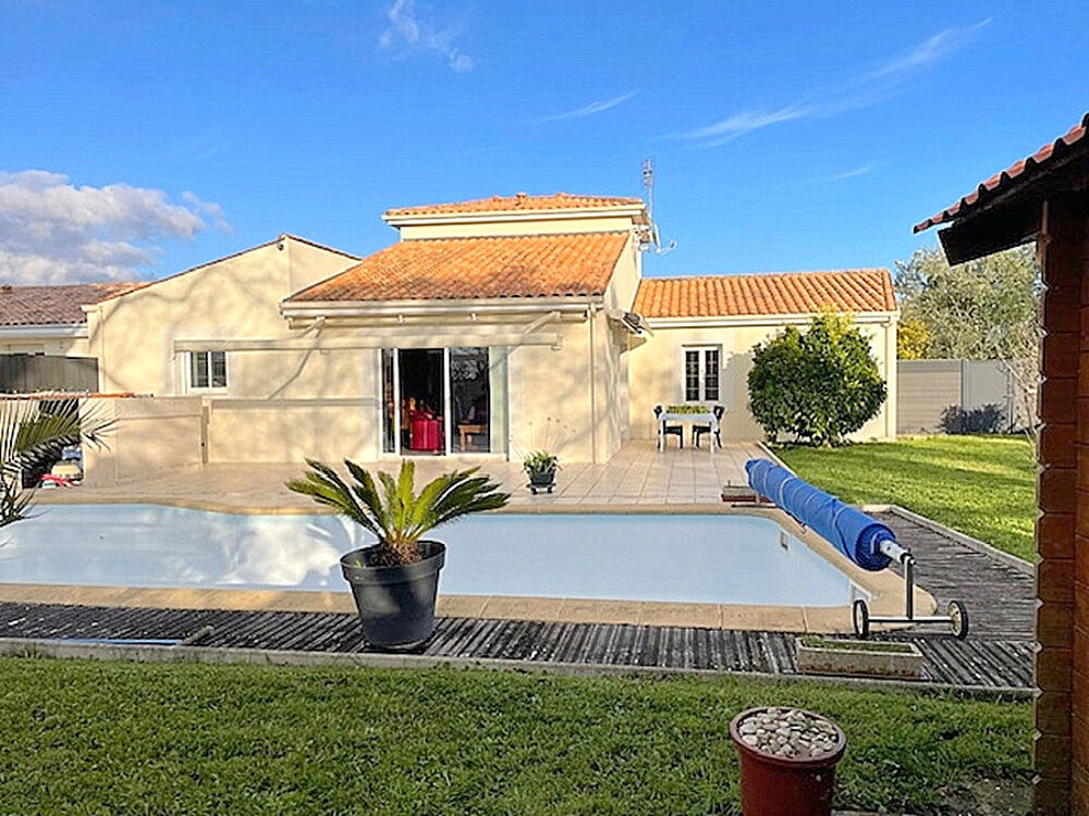 Maison familiale de 122 m² - 4 chambres - jardin et piscine - 13 km de La Rochelle - 10 km de la Mer