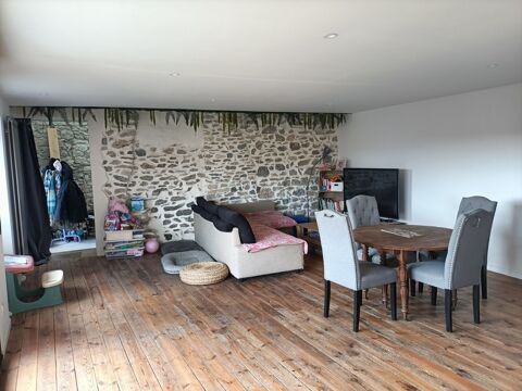   Maison en pierres rnove  proximit d'Ardes sur Couze Maison - 5 pice(s) - 190 m