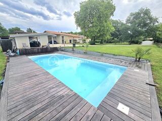  Maison à vendre 10 pièces 379 m²