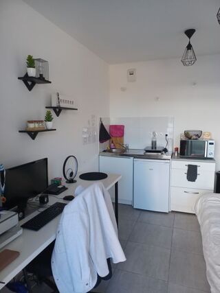  Appartement à louer 1 pièce 21 m²