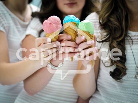 Bouches-du-Rh&ocirc;ne (13) SAINTES MARIES DE LA MER (13460) &agrave; vendre fonds de commerce GLACIER Emplacement N&deg;1 239000 13460 Saintes maries de la mer