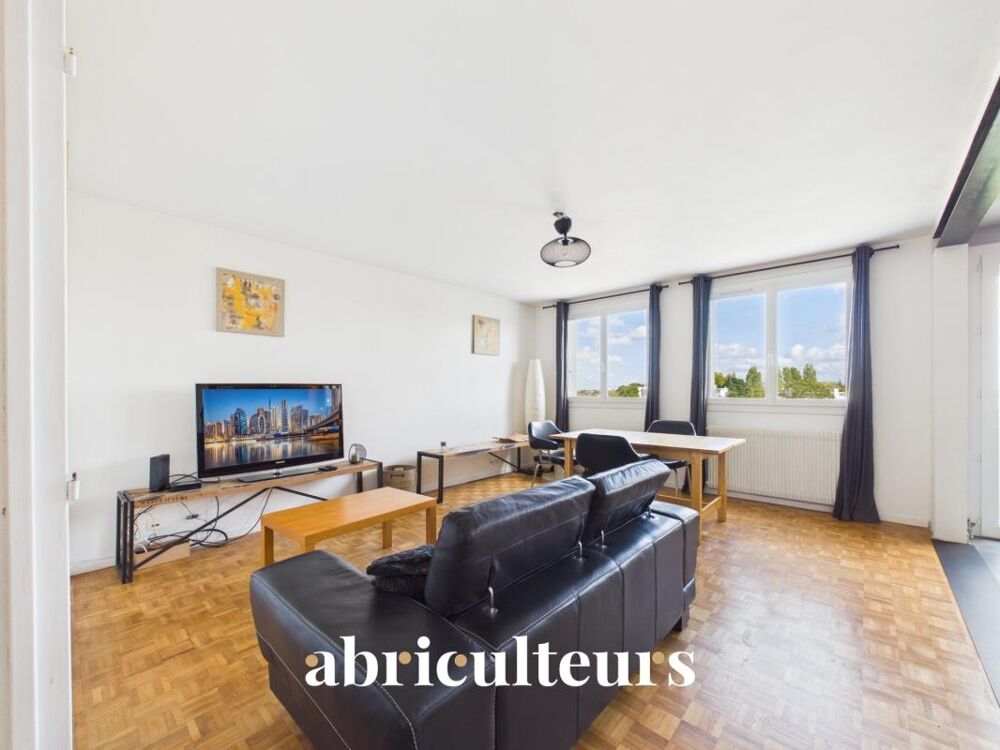 Location Appartement Appartement meublé de 75,67m2 - Calme d'une avenue privée - Balcon - Dernier étage en location à Nantes (44100) Nantes