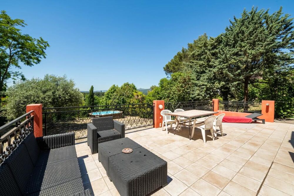 Vente Maison Maison de 6 pièces de 132 m² + studio de 33 m² et garage de 27m² Aubagne