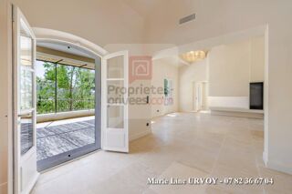  Maison � vendre 8 pi�ces 300 m�