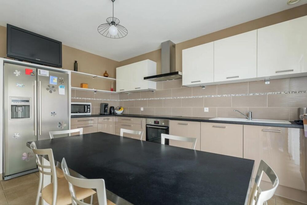 Maison de 9 pièces de 236 m² à Ozoir-la-Ferrière