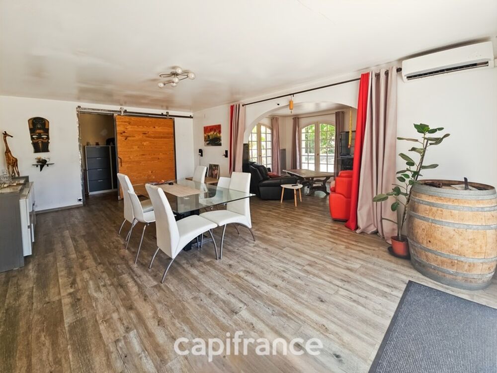 A Saint-André-de-Cubzac, maison familiale avec fort potentiel, dépendance de 85m², terrain de 4496m², 4 chambres