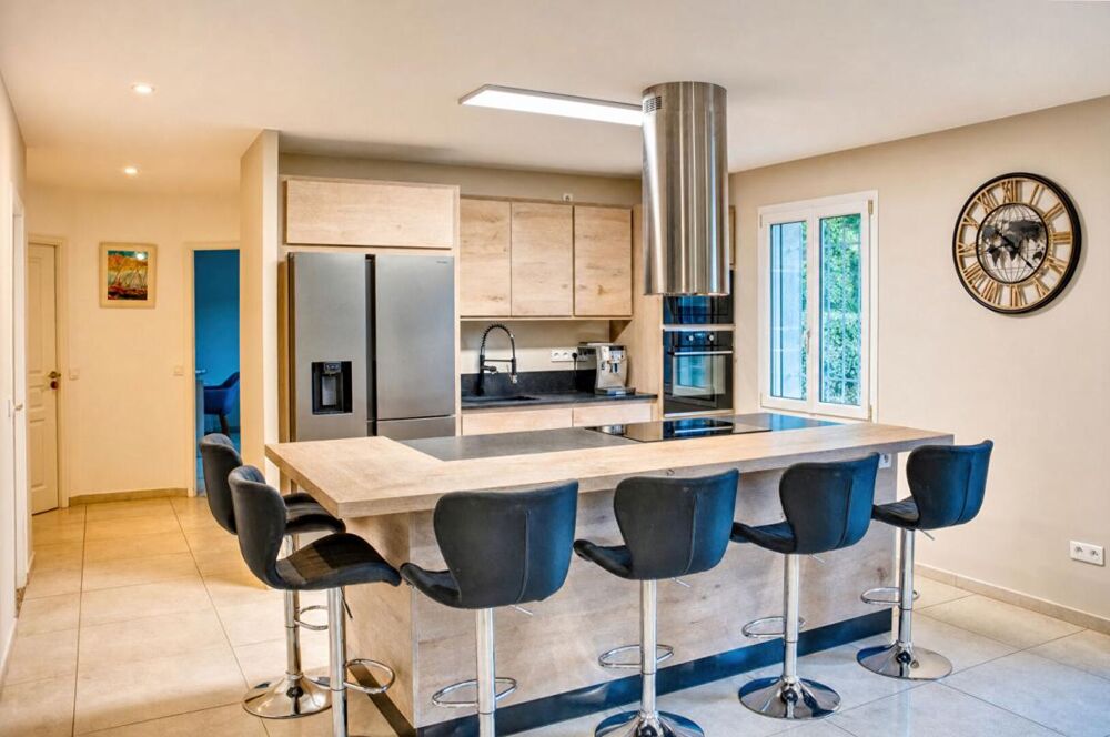 Demeure de prestige Saint Maximin La Sainte Baume 8 pièce(s) 300 m2 avec piscine