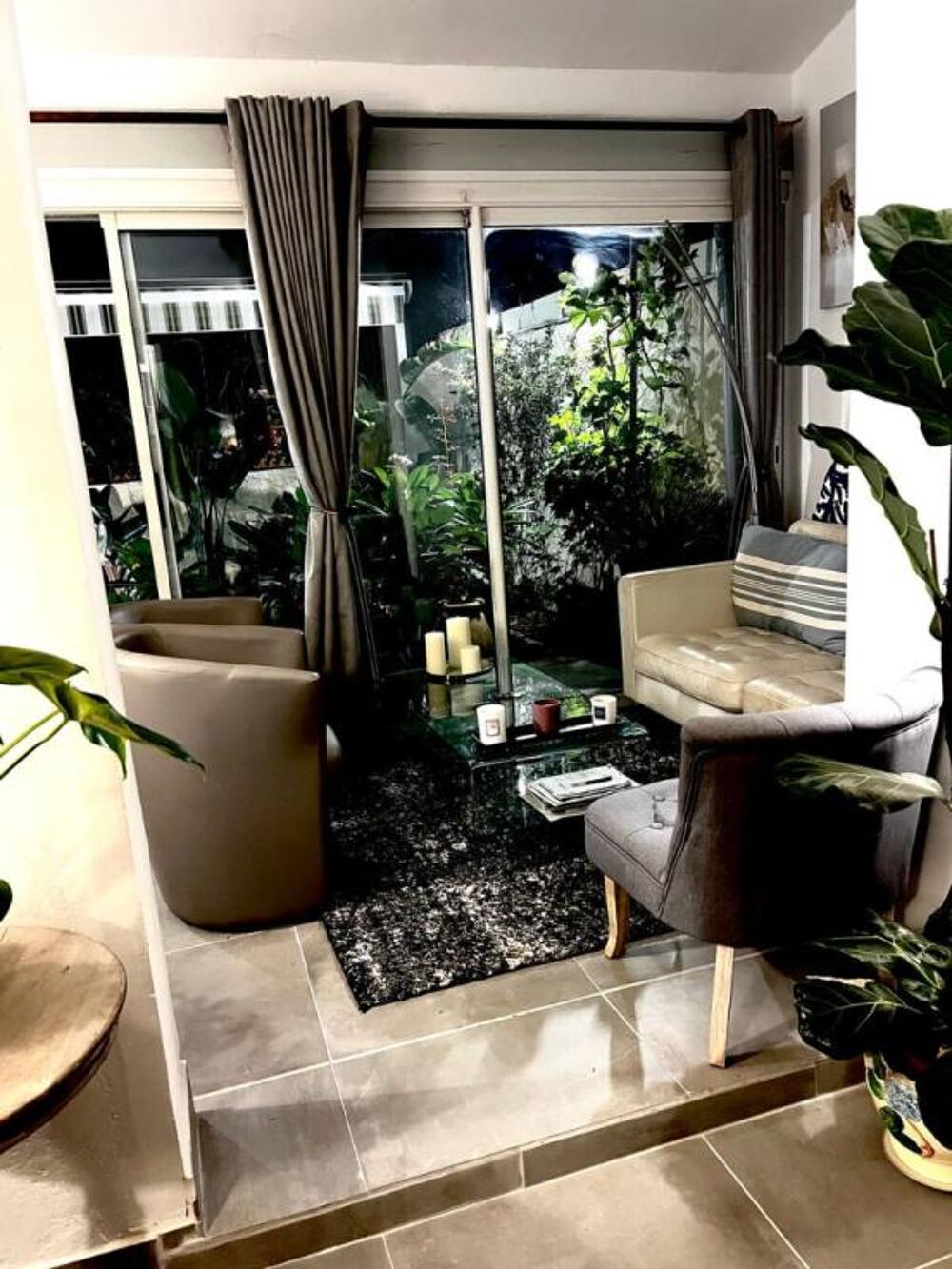 Vente Maison maison 2 chambres place de parking et cave Bandol