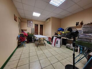  Immeuble à vendre 9 pièces 205 m²