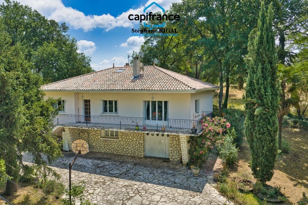 Vente Maison Maison à vendre 7 pièces de 183 m2 habitables sur un terrain de 10655m2 Montayral