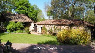  Propriété/château à vendre 6 pièces 240 m²