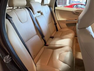 XC60 I Phase 2 D3 2.0 TDi 16V FWD 150 cv MOMENTUM 2015 occasion 85190 Venansault