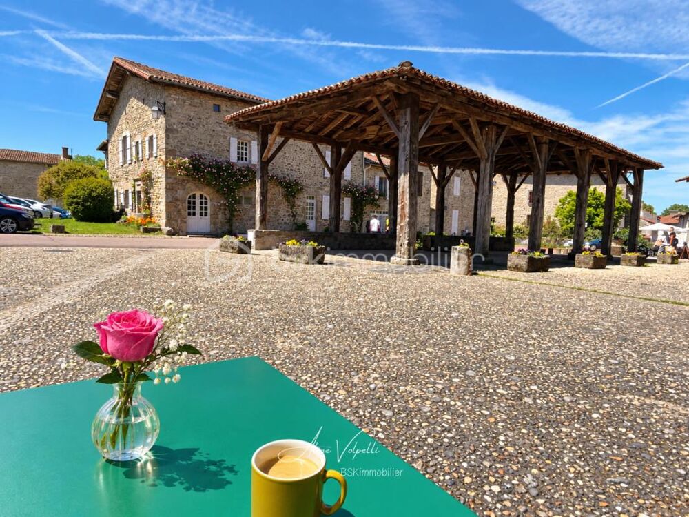 Vente Maison MAISON DE CARACTÈRE – 239,87 M² – MORTEMART – POTENTIEL DE REVENUS COMPLÉMENTAIRES Mortemart