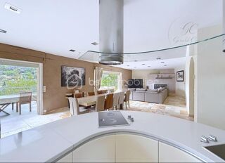  Propriété/château à vendre 7 pièces 430 m²
