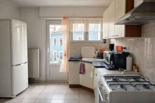  Appartement à louer 3 pièces 66 m²