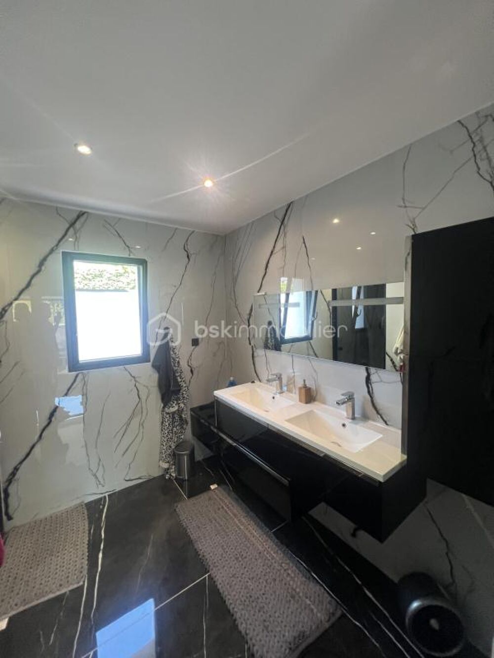 à vendre  Villa Montélimar (26200)