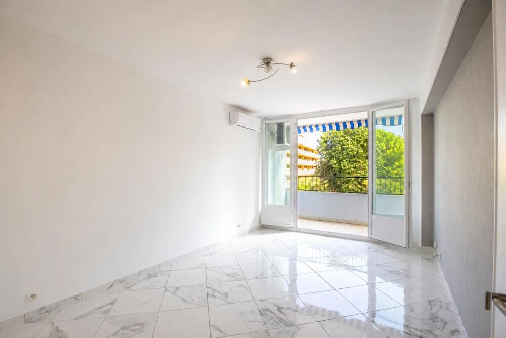Vente Appartement Bel appartement T3 avec loggia, cave et parking Grasse