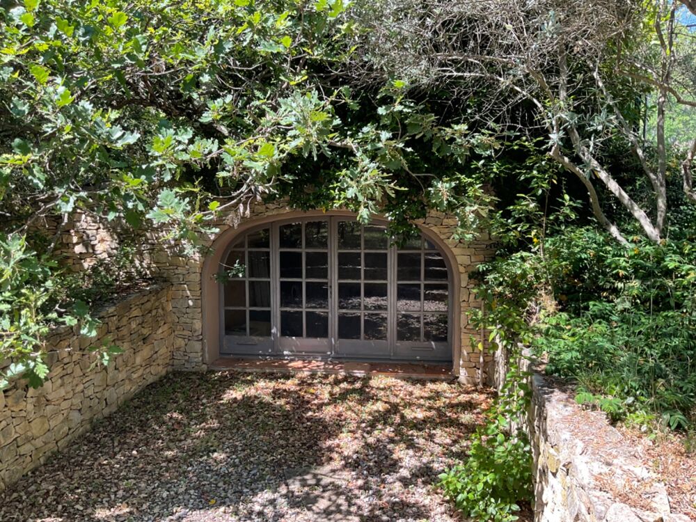 Vente Propriété/Château Proprieté  à 20 mns d'Aix en Provence sur la commune de Rognes  380m2 avec 8 chambres Rognes