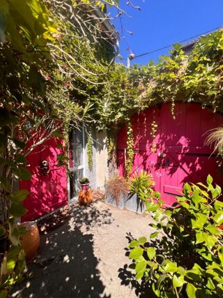  Maison  vendre 8 pices 280 m