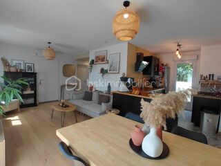 Vente Maison Maison entièrement rénovée de 70m² avec piscine, terrasse plein sud et garage Pont saint esprit