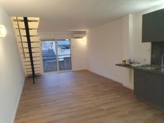  Appartement à louer 2 pièces 50 m²