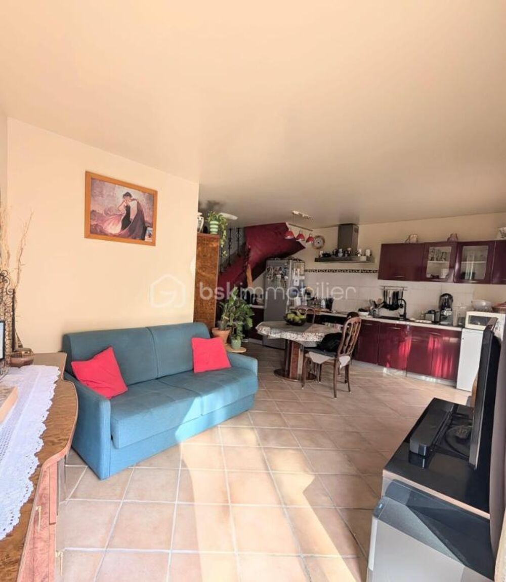 Maison 3 chambres avec cour