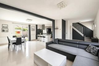  Maison à vendre 10 pièces 201 m²