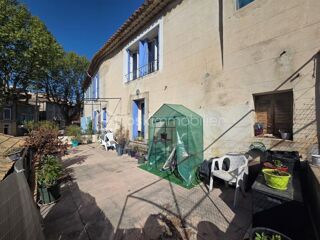  Immeuble à vendre 8 pièces 197 m² Cereste