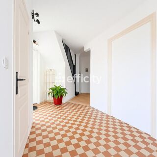  Maison � vendre 4 pi�ces 165 m�