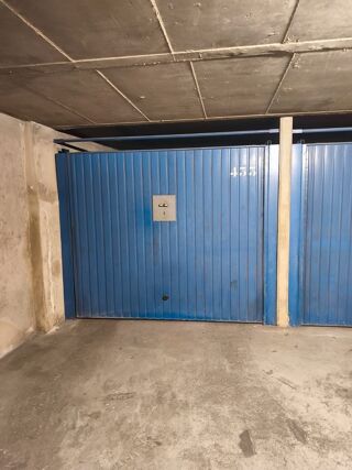  Parking / Garage  vendre 14 m
