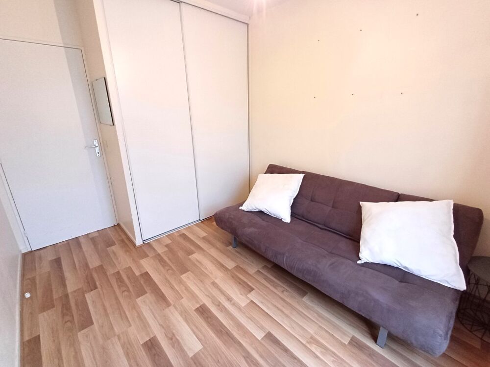 Location Appartement T3 meublé avec balcon et parking à VILLEURBANNE Villeurbanne