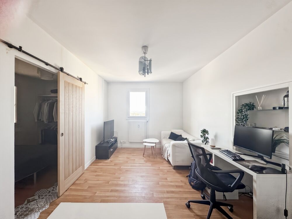 Vente Appartement Appartement 2 pièces 48m2 avec balcon, parking et cave Dijon Montchapet (21) Dijon