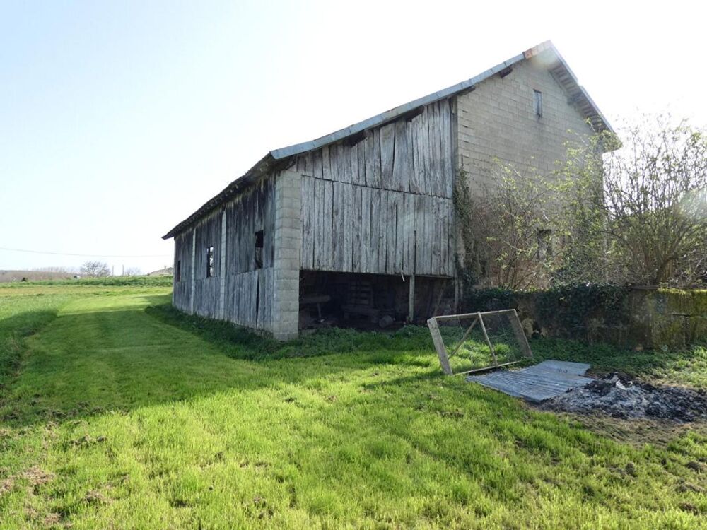 Vente Maison Maison Nailhac 160 m2 / 4 chambres / grange / hangar / terrain 1 hectare Nailhac