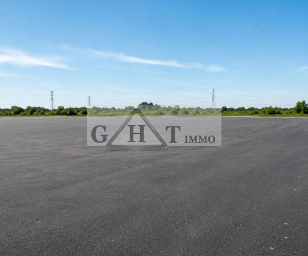   900 m² terrain à louer à LAGNY SUR MARNE 