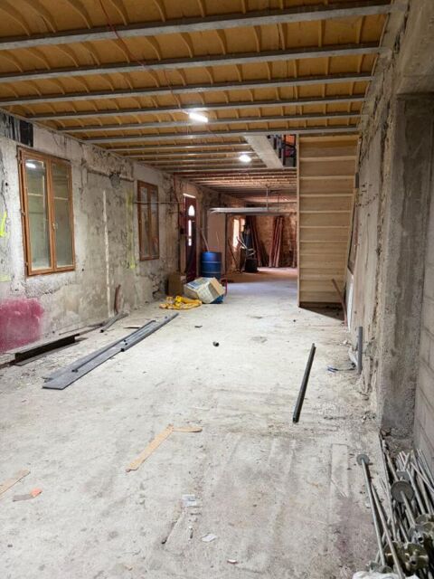   LOCAL D'ACTIVITE 150 M², ENTREPOT, BUREAUX , TERRAIN  600 m² 