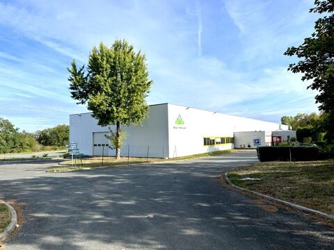Dpt Allier (03), à vendre 5 Km de Montluçon ,SAINT VICTOR Local industriel - 3895 m2 terrain de :201353 m2 890000 03100 Montlucon