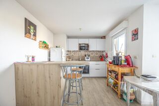 Vente Appartement ***** Chauray, T3 calme avec balcon, parking et piscine ***** Chauray