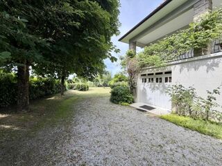  Propriété/château à vendre 8 pièces 209 m²