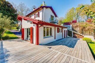  Villa � vendre 7 pi�ces 270 m�