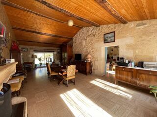  Maison  vendre 8 pices 355 m